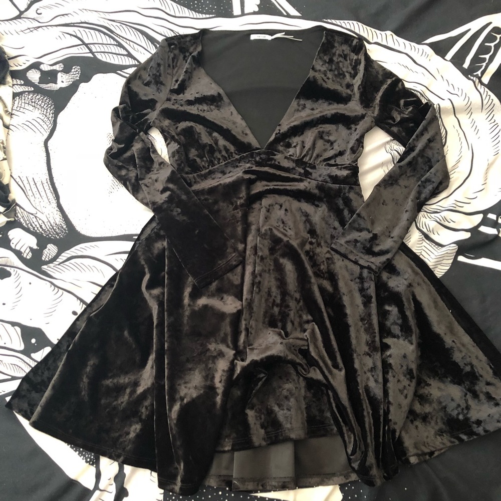 UO/Kimchi Blue Crushed Velvet Dress